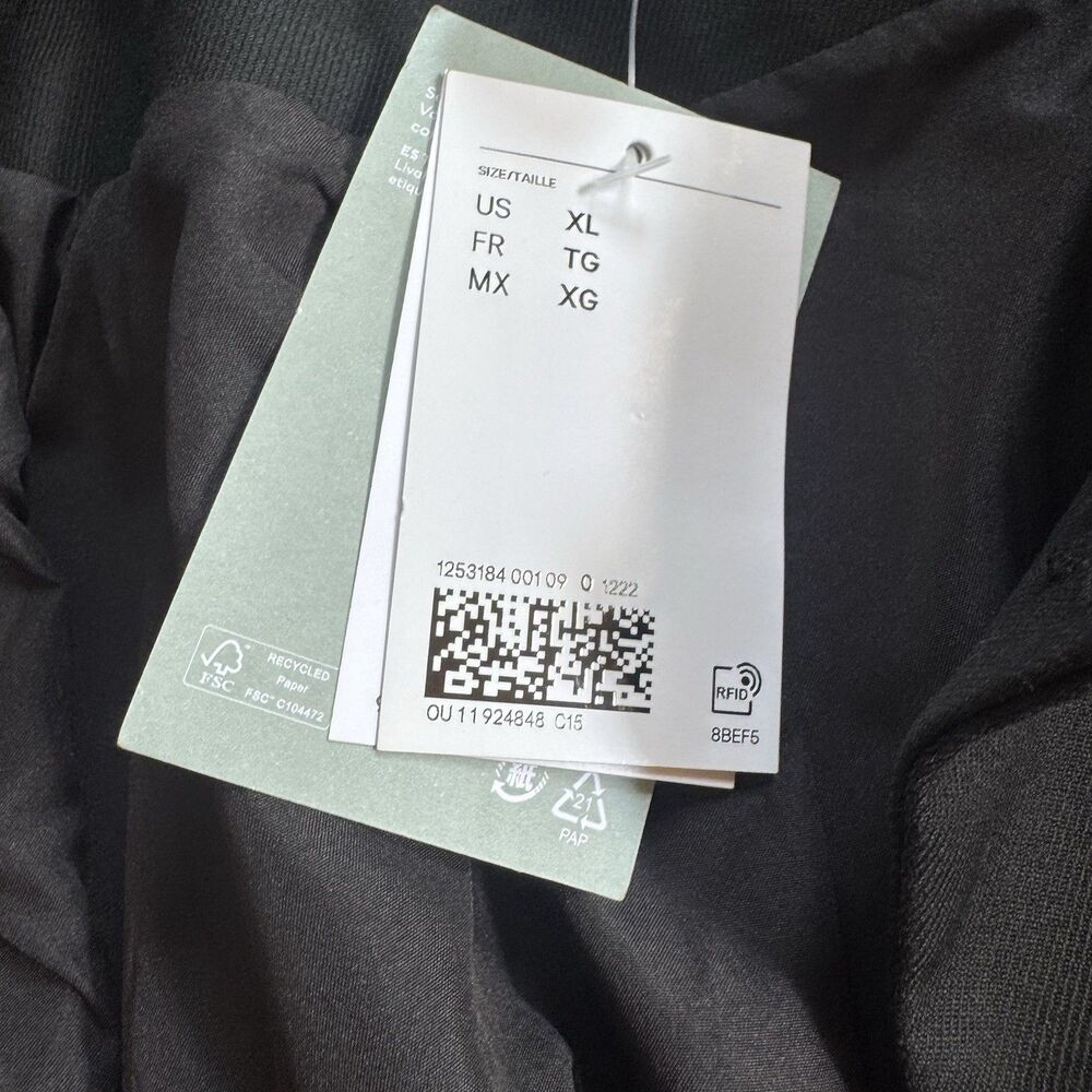 NEW H&M Women's Size XL Short Collared Jacket Black Lined W Pockets  NWT - Picture 3 of 10